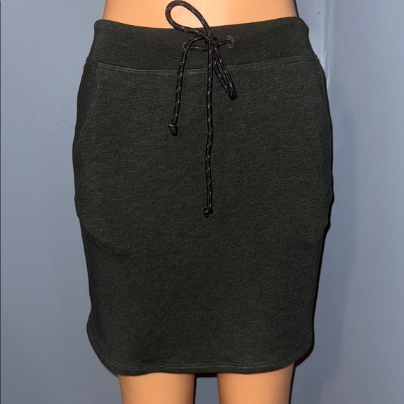 Sundry Dresses & Skirts - Evereve Sundry cotton skirt